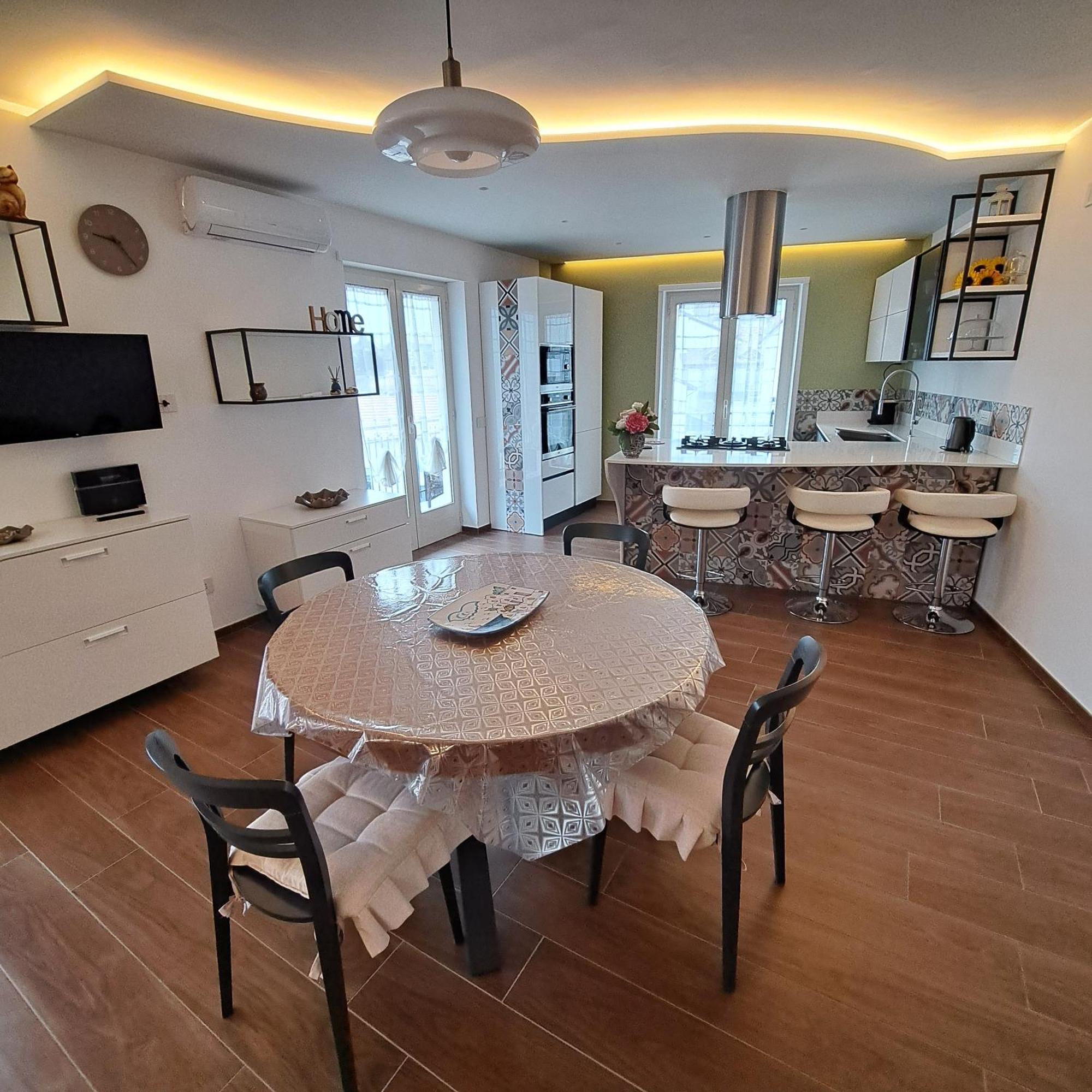 شقة Casa Marilyn أَجيرولا المظهر الخارجي الصورة